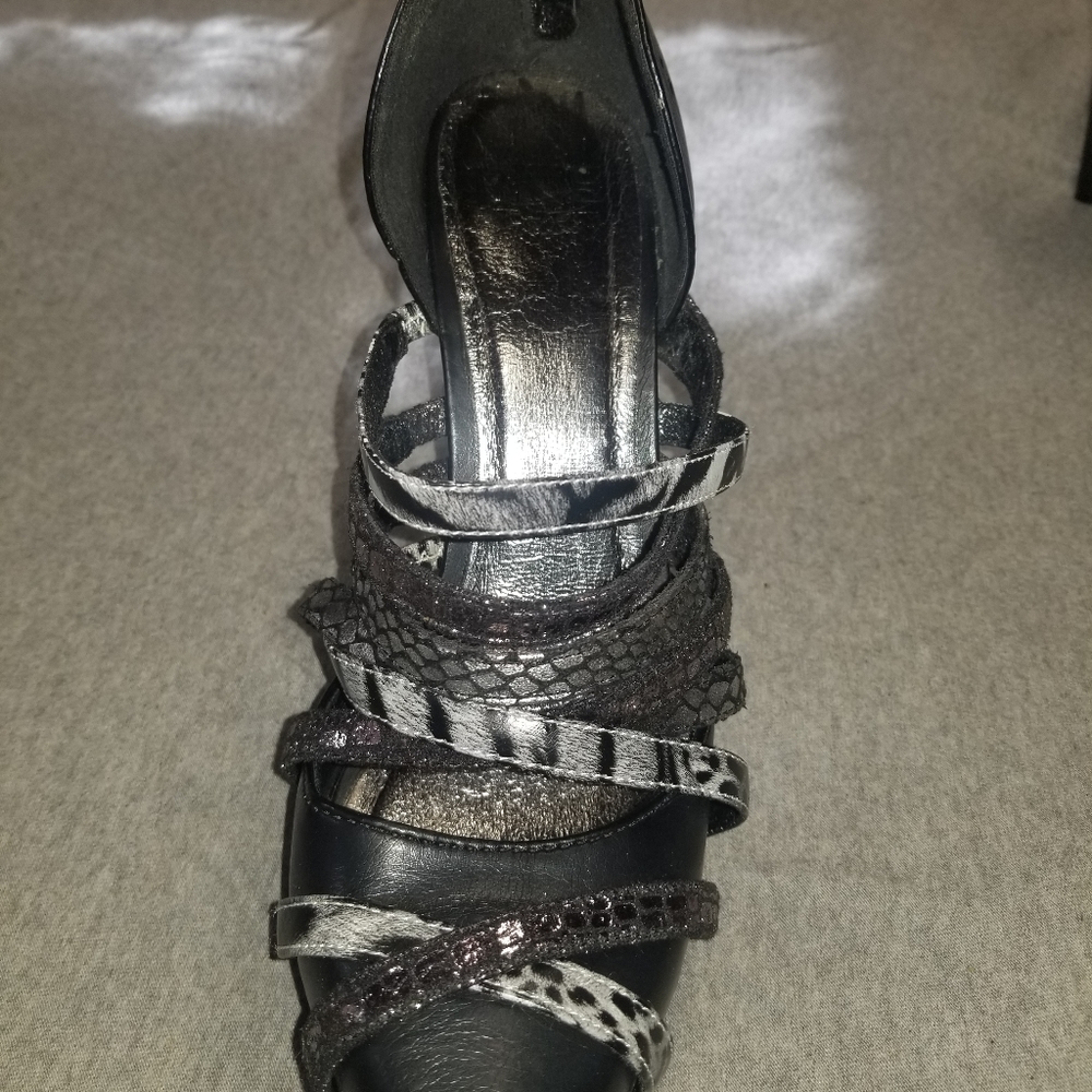 Shoes - Picture 2 of 6